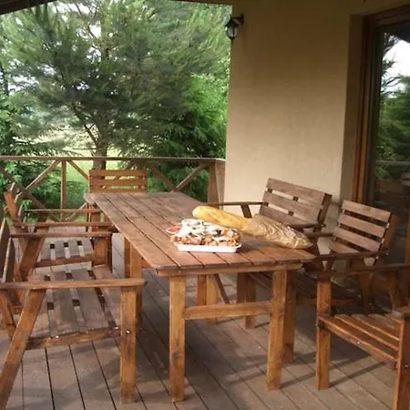 Year-round With Fireplace, 3 Bedrooms